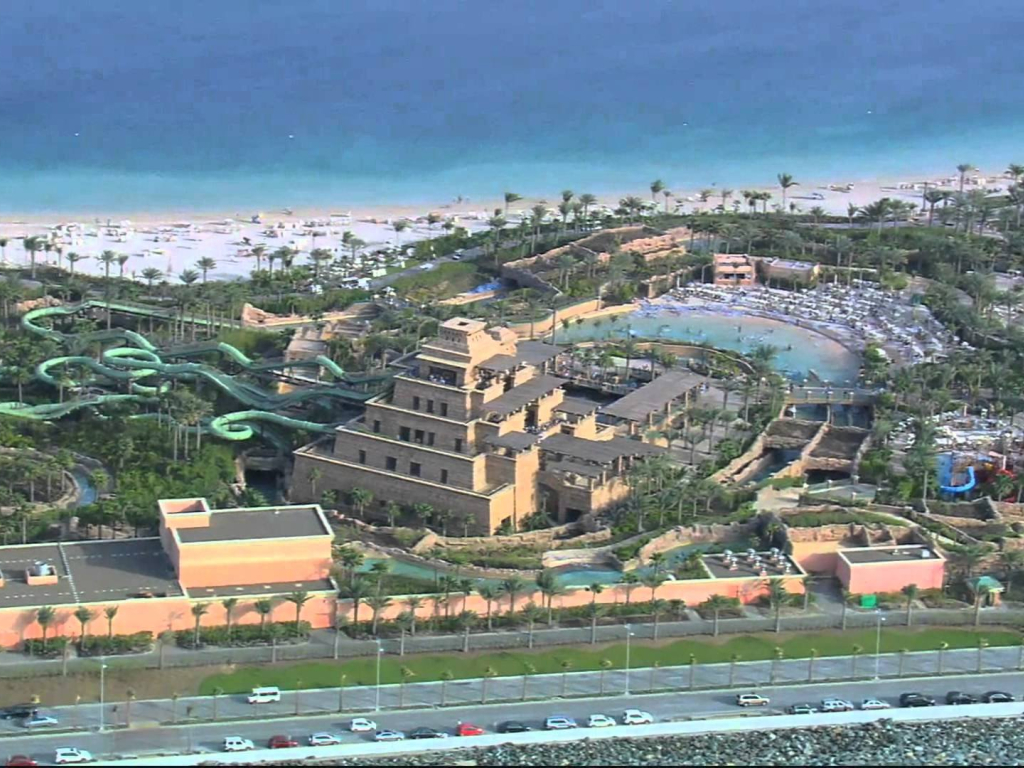 Atlantis Hotel Palm Jumeirah Island Dubai wallpaper